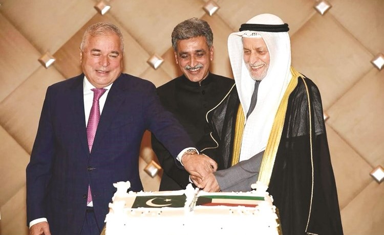 آمر القوة البرية: علاقات سياسية وعسكرية واقتصادية قوية بين الكويت وباكستان