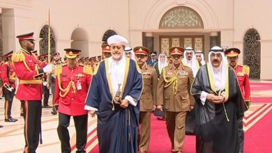 سلطان عُمان يصل إلى البلاد في زيارة دولة