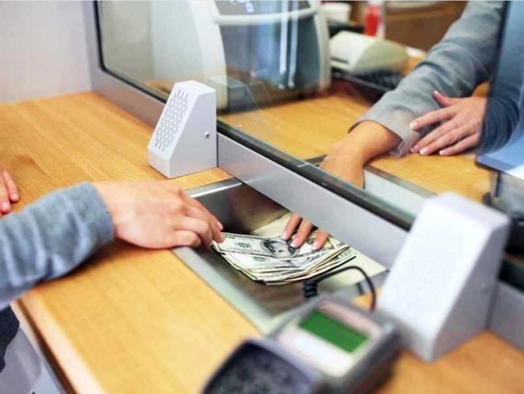 وقف إصدار «تراخيص الصرافة» الجديدة