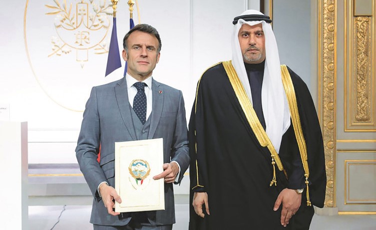عبدالله الشاهين قدم أوراق اعتماده إلى الرئيس ماكرون سفيراً لدى فرنسا