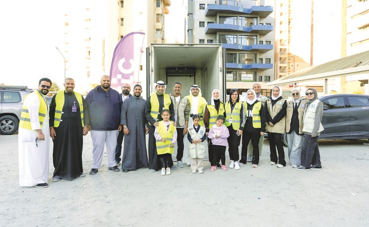 stc تطلق حملتها لتوزيع وجبات الإفطار بمختلف مناطق الكويت بالتعاون مع فريق «تراحم» التطوعي