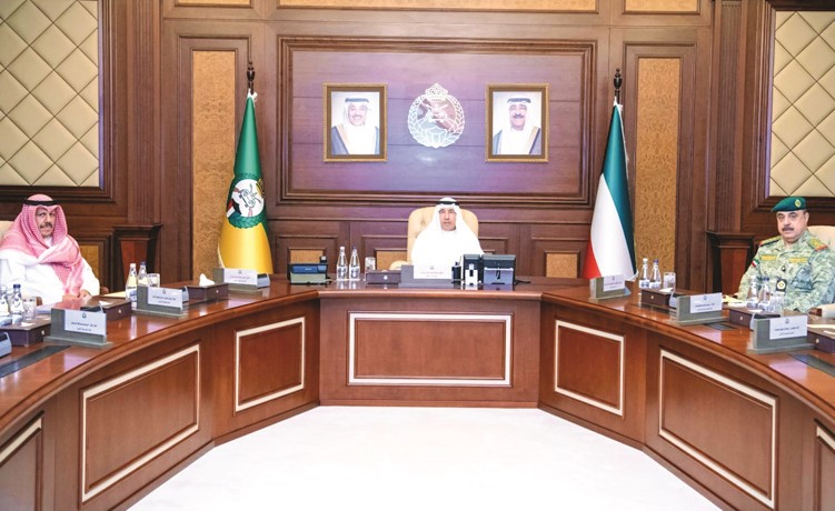 رئيس الحرس الوطني: الاستمرار في تطوير الخطط التدريبية للوحدات والمشاركة في التمارين العسكرية